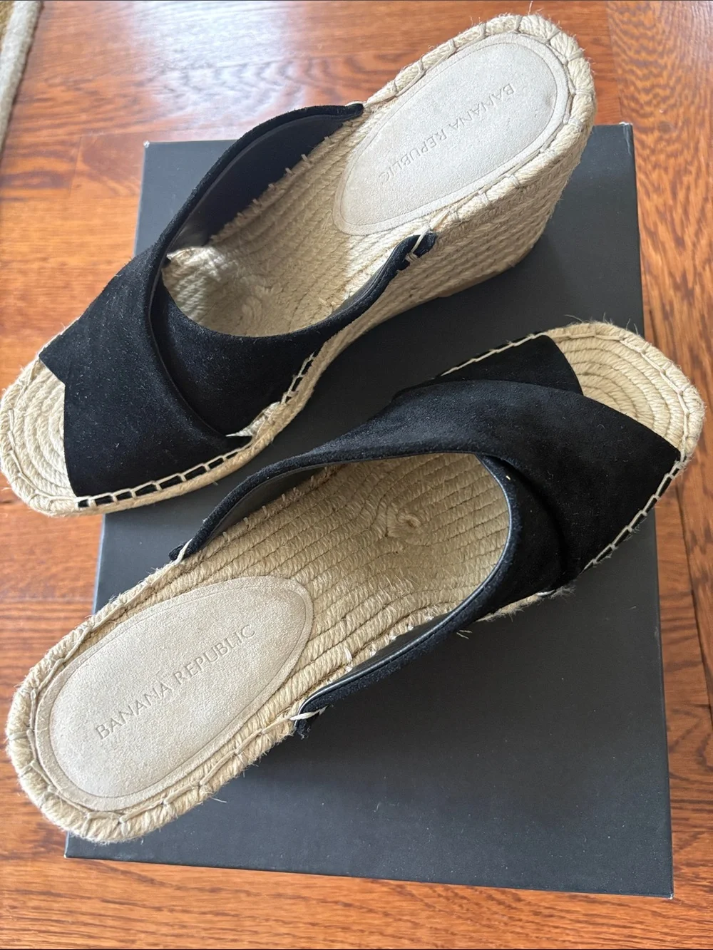 Banana Republic black slip